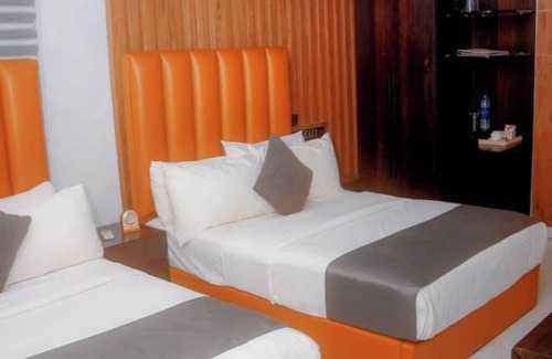 Lekki Phase 1 Hotel | Hollywood/Breakfast/LekkiPhase1