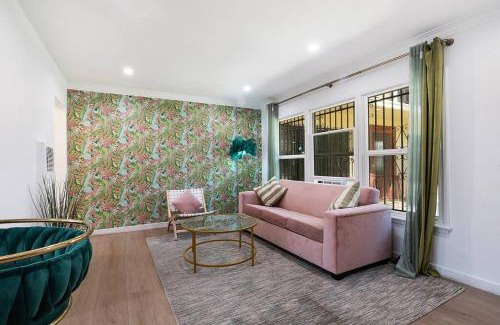 The Flats Apartment | Hollywood Gem 1BR Apt Sleeps 4