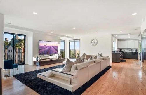 Los Angeles House | Hollywood Hills 20 Million dollar mansion