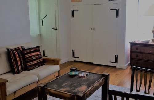 Hollywood Hills Apartment | Hollywood Hills Bright Studio Unit