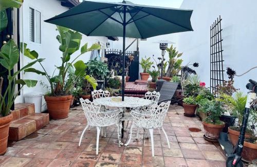 Hollywood Hills House | Hollywood Hills Homestay