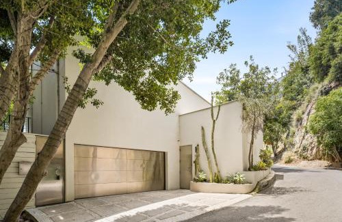 Hollywood Hills West Villa | Hollywood Hills Serenity