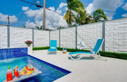 Boulevard Heights House | Hollywood Home w Pool Jacuzzi BBQ and Pool Table