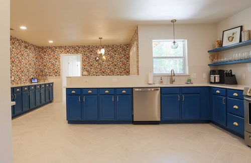 Lubbock House | Hollywood in the Hub