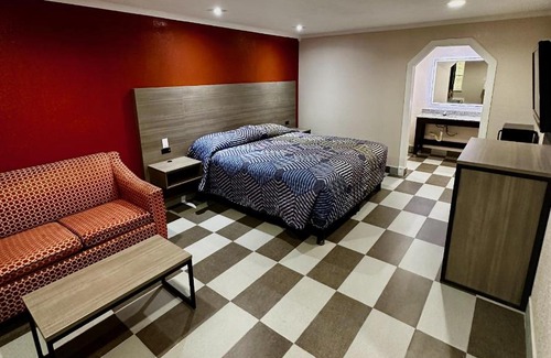 Northside Hotel | Hollywood INN - Downtown Houston