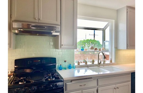 Redondo Beach House | Hollywood Riviera Casa Pacifica “Coastal Gem” Spa- Torrance/Redondo Beach