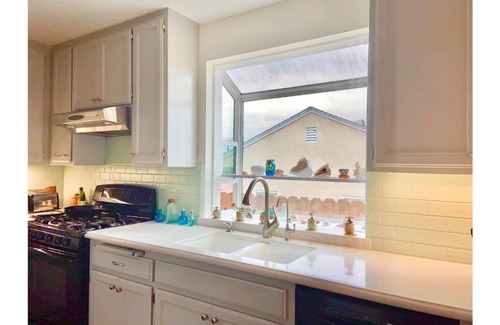 Redondo Beach House | Hollywood Riviera Casa Pacifica “Coastal Gem” Spa- Torrance/Redondo Beach