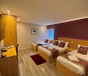 Enfield Hotel | Holtwhites Hotel