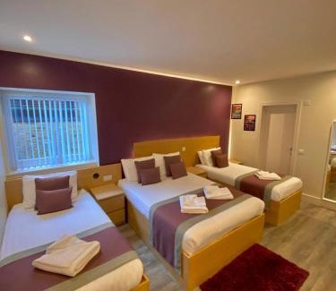 Enfield Hotel | Holtwhites Hotel