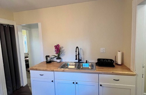 Holyoke House | Holyoke House Oasis: Calm Trips