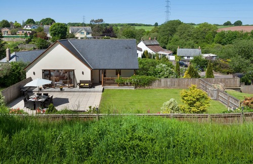 Saint Blazey House | Holywell House (4 Guests) - a spacious house sleeping 4 guests in 2 bedrooms