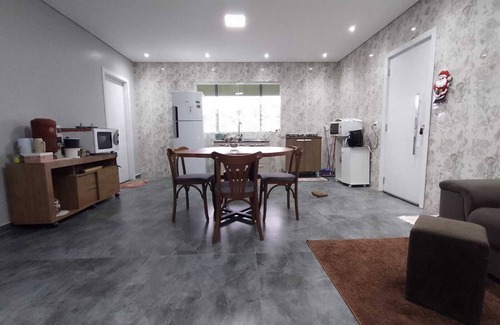 Quatro Barras House | Home of Peace