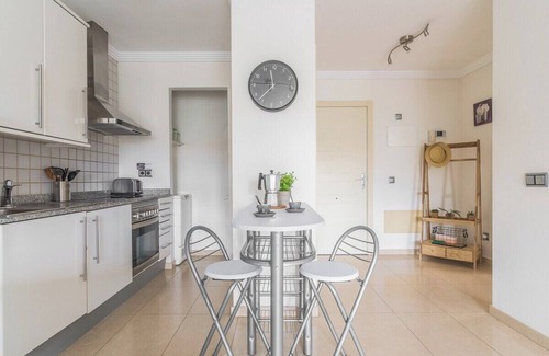 Las Palmas de Gran Canaria Apartment | Home2Book Urban Retreat & Shared Pool Las Palmas