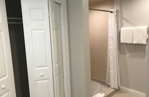 Gainesville Hotel | HOM Hotel Gainesville, SureStay Collection by Best Western