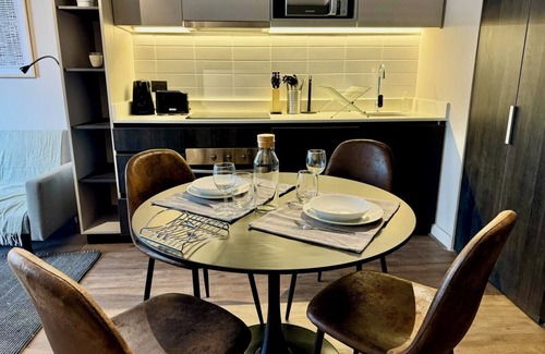 Nunoa Apartment | HOM I Depto 2D2B Metro Ñuñoa con Estacionamiento