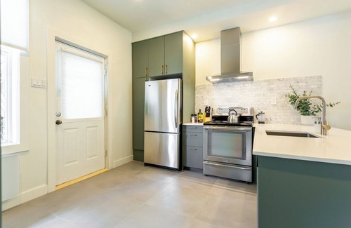 Hochelaga Apartment | HOMA-Comfort&Style-2BR-Spacious-Natural Light-FeelHome-A/C-SelfCheckIn-Metro