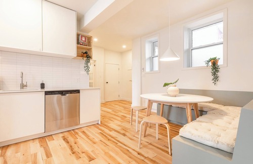 Hochelaga-Maisonneuve Apartment | HOMA-Comfort&Style-2BR-Spacious-Natural Light-FeelHome-A/C-SelfCheckIn-Metro