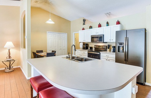 Deltona Lakes Cottage | Home 3 Mi to Green Springs Park & Lake Monroe!