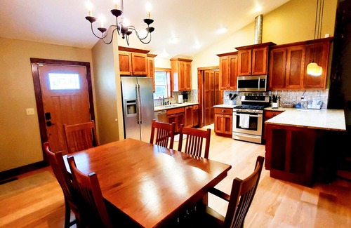Shirley House | Home 3 Minutes from Fairfield Bay Marina and UTV Trails