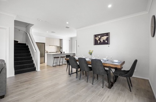 Mitchell Park House | Home Abroad - 3BR with Dedicated Workspace