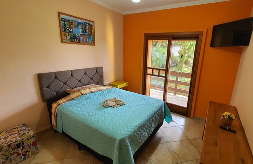 Caiocara House | Home at Atibaia - SP. Condominium with pool and nature