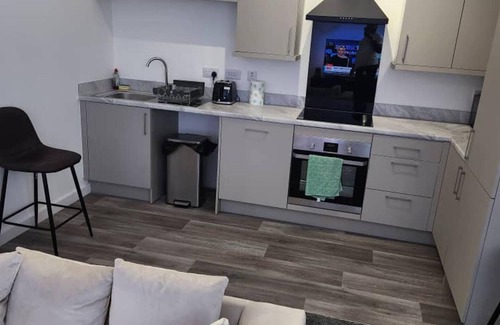 Burton on Trent Apartment | Home Away From Home in Burton on Trent