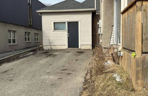 Downtown Niagara Falls House | Home Away From Home 2BD by TIG Management