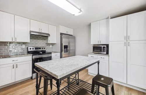 Severna Park House | Home Away From Home S