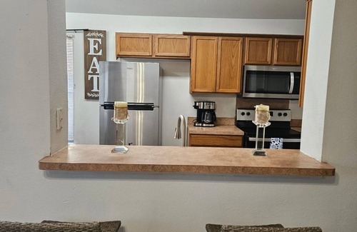 Oak Cliff House | Home Away from Home 3-bedroom house in brilliant Dallas with WiFi, AC