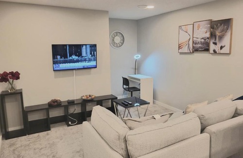 Southwest Calgary Apartment | Home away from Home