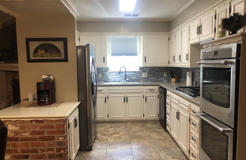 Abilene House | Home Away From Home- Close to Dyess & Mall