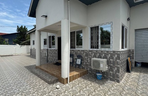 Adenta House | Home away from home,get a peaceful stay.