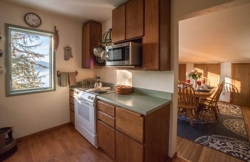 Juneau House | Home away from home in scenic coastal Alaskan rainforest