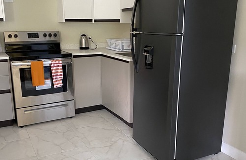 Eden Gardens Apartment | Home Away from Home