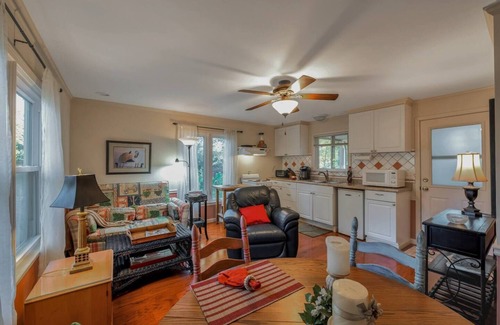 East Cobb Apartment | HOME AWAY FROM HOME MINUTES TO ATLANTA and SPECIAL EVENTS