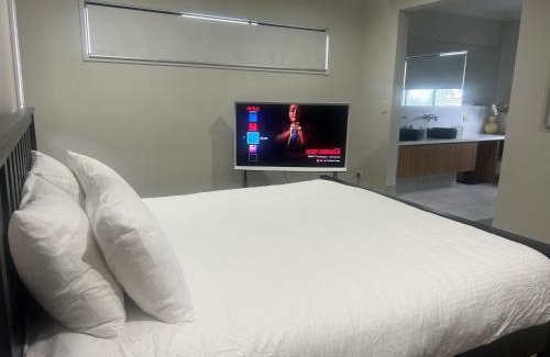Rochedale Villa | Home away From Home & Resort Facility