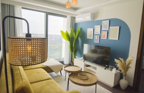 Basaksehir Apartment | Home Away From Home: Cozy & Bright 1 BR Apt