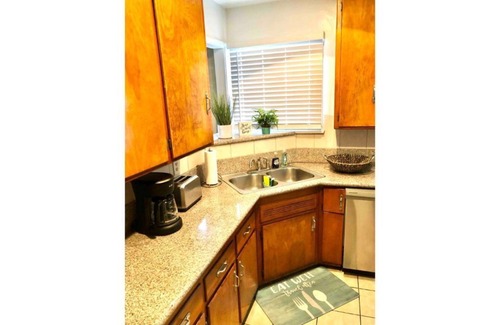 Los Angeles House | Home Away From Home
