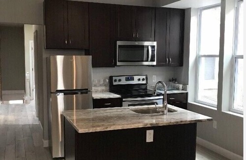 Capitol Hill Apartment | HOME AWAY FROM HOME - Chic 2 BDRM in Capitol Hill