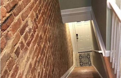 Capitol Hill Apartment | HOME AWAY FROM HOME - Chic 2 BDRM in Capitol Hill