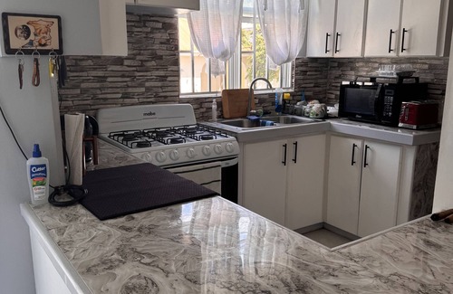 Roseau Apartment | Home away from homenModern Cozy 2 bedroom apartment with WiFi and AC in Roseau.