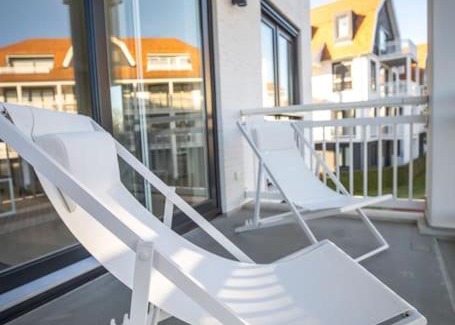 Cadzand-Bad Apartment | Home Away, Light and Bright