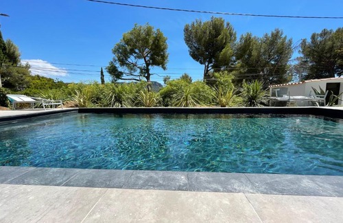 Cassis Apartment | Home Cassis - Maison Julou - Piscine chauffée à 32c