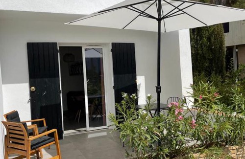 Cassis Apartment | Home Cassis - Maison Julou - Piscine chauffée à 32c