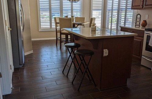 Springfield Lakes House | Home For the Holidays Resort Style