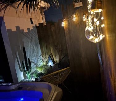 Robins Bay House | Home