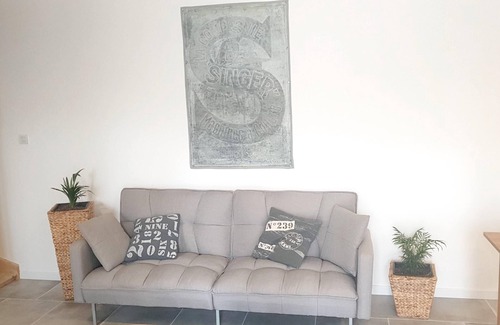 Sainte-Genevieve-les-Gasny Apartment | Homerez - Apartement for 3 ppl. with garden at Sainte-Geneviève-lès-Gasny