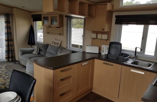 Bembridge House | Home from home 2 bedrooms 4 berth family friendly