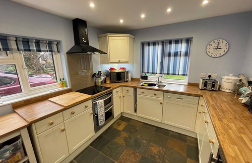 Nolton Cottage | 'Home From Home' 3-bedroom cottage in Nolton Haven