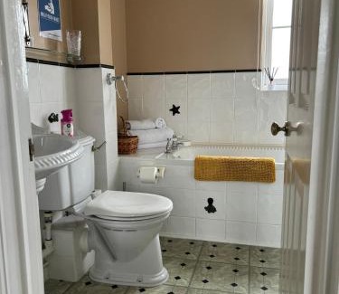 Hartland Bed & Breakfast | Home from Home B&B